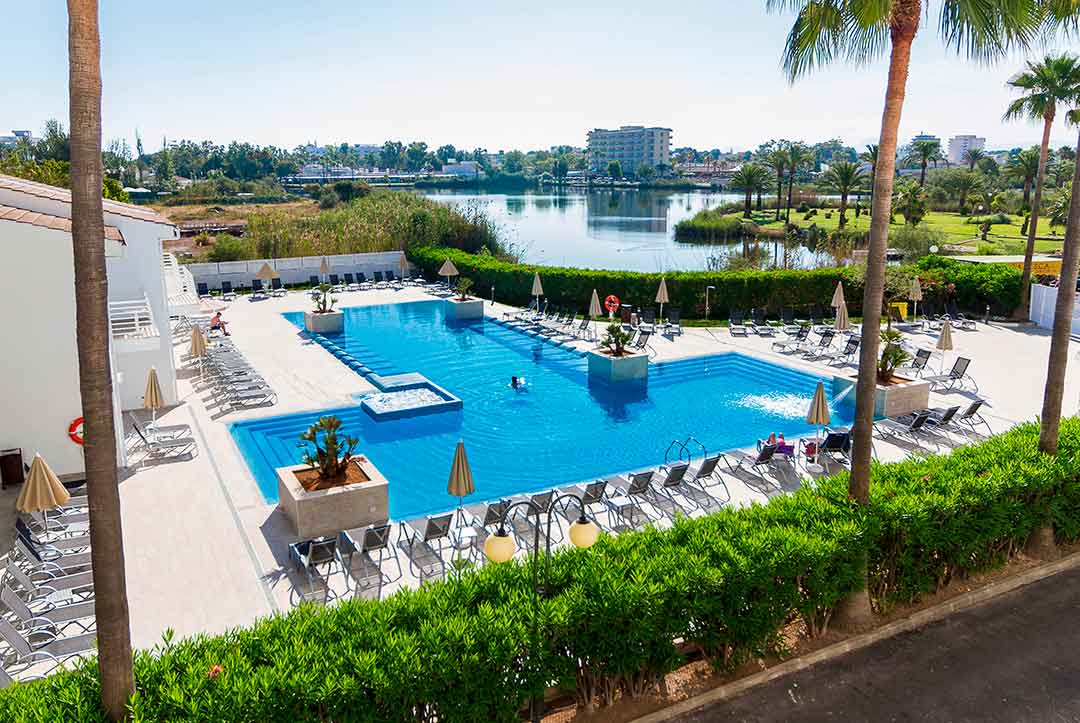 Eix Lagotel Hotel Padel Camp